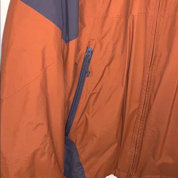 Host Pick - Rust/Gray Columbia Coat - Picture 4 of 7